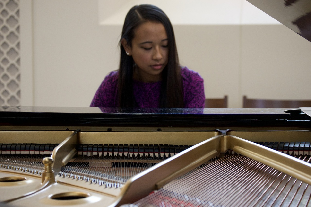 piano, student, learning-6178993.jpg